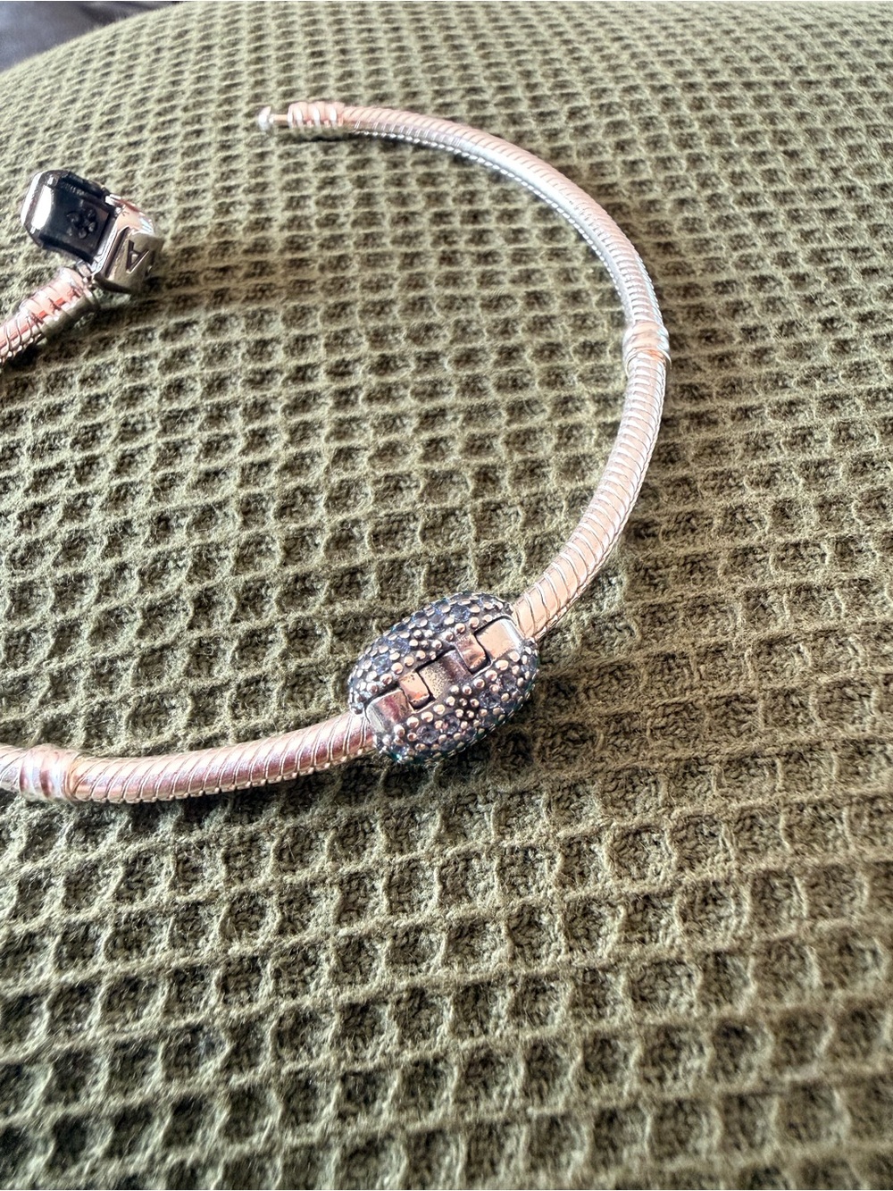 PANDORA Open My Heart Pavé Clip, Multi-Color CZ - Picture 5 of 8